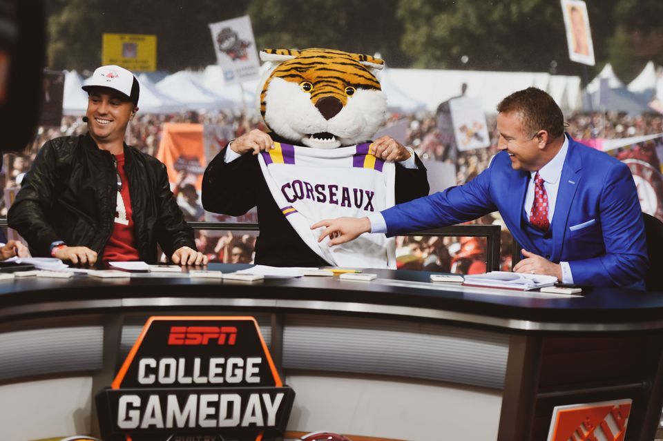 SAMGRTS-ESPNS-GAMEDAY-DEBUTS-WITH-DESTINATION-1-AMG.jpg